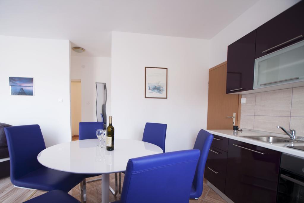 Apartments Toka Petrcane Rum bild