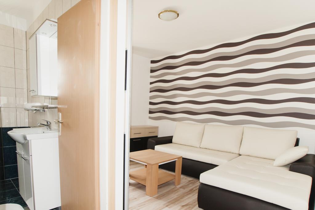 Apartments Toka Petrcane Rum bild