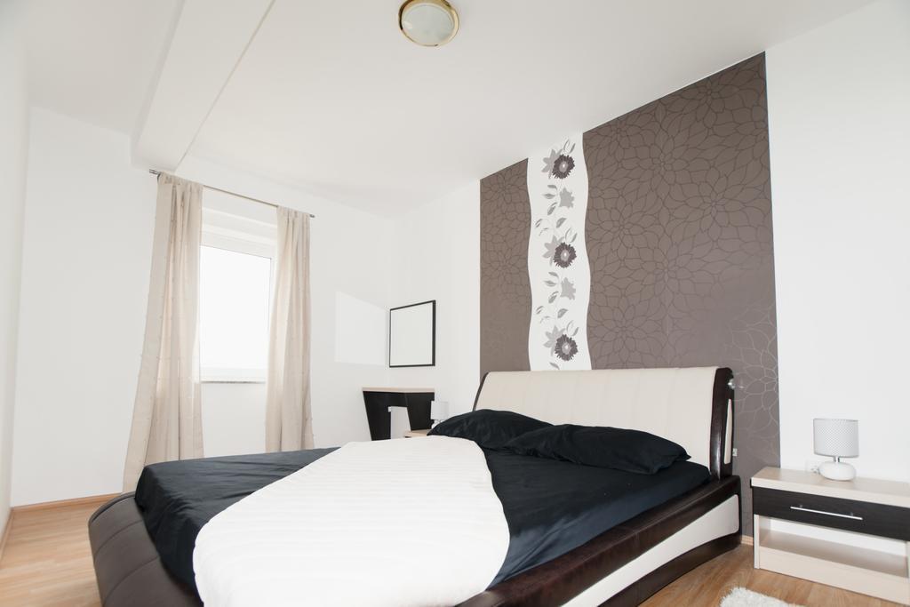 Apartments Toka Petrcane Rum bild