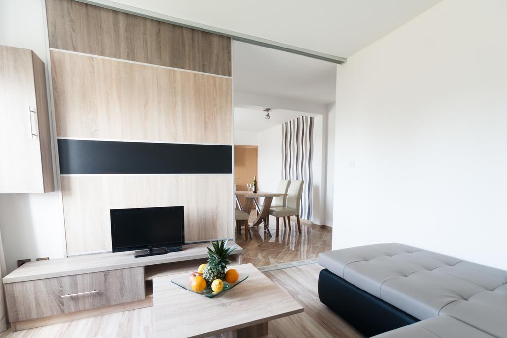 Apartments Toka Petrcane Rum bild