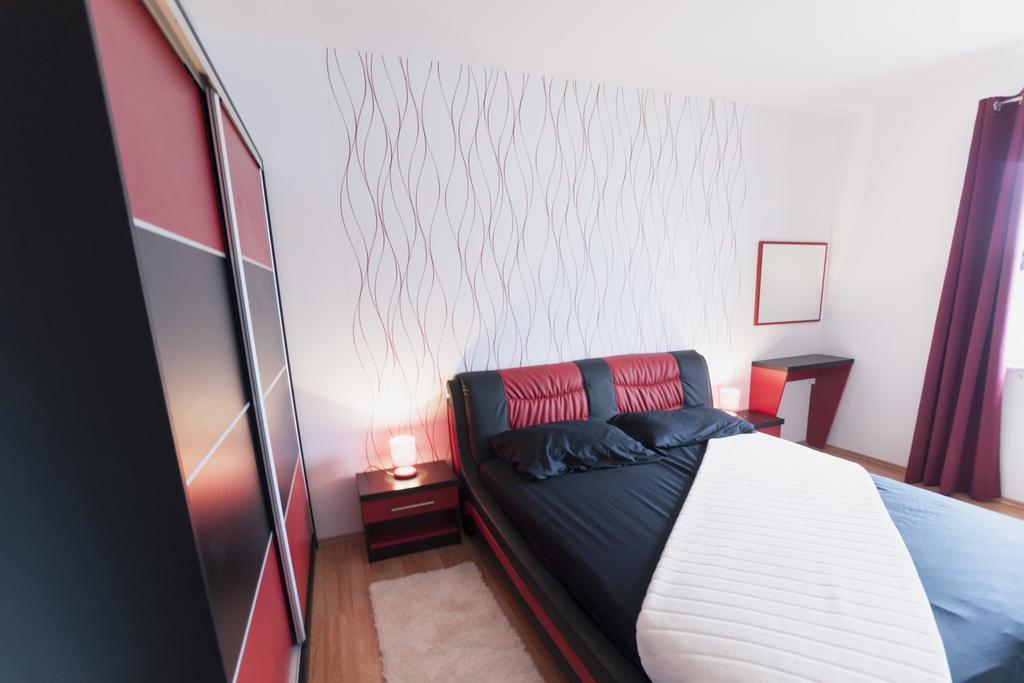 Apartments Toka Petrcane Rum bild