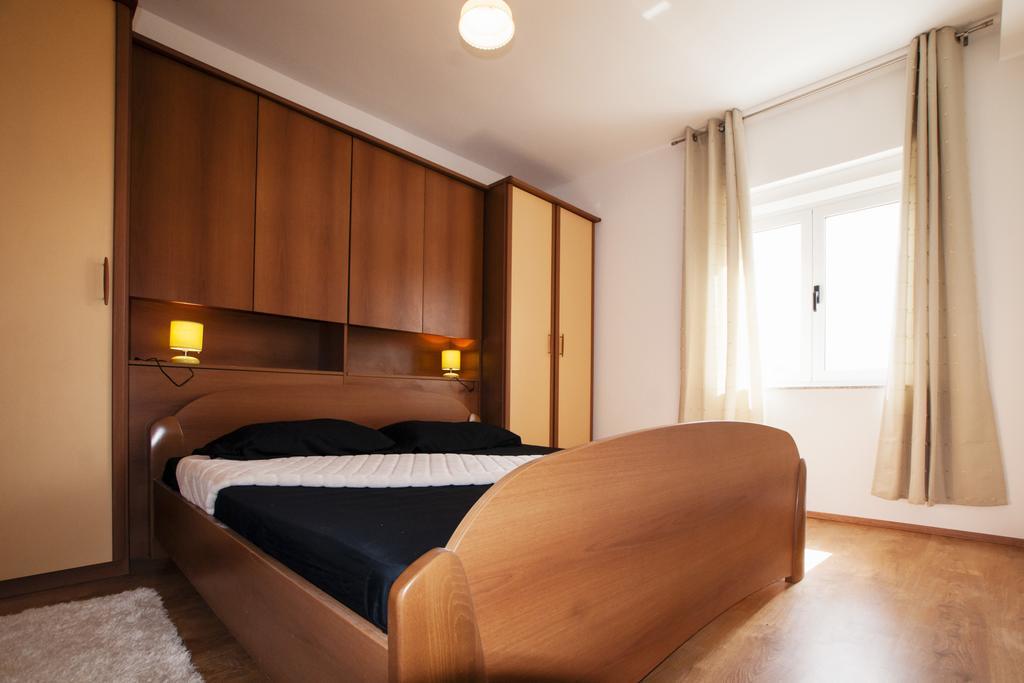 Apartments Toka Petrcane Rum bild